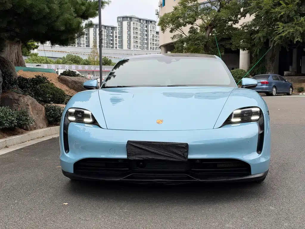 Porsche Taycan — миниатюра 2