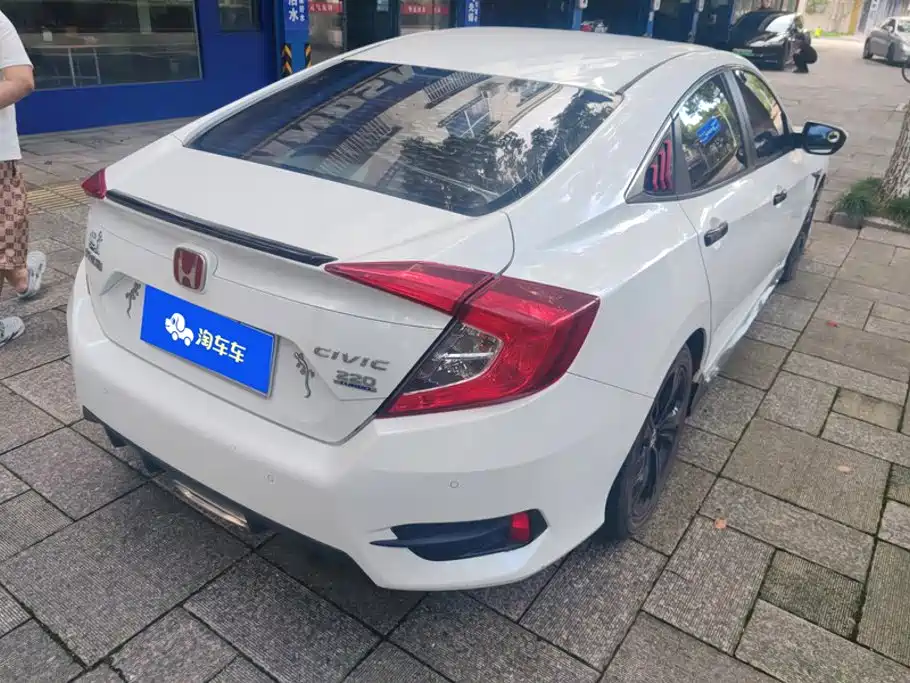 Honda Civic — миниатюра 3