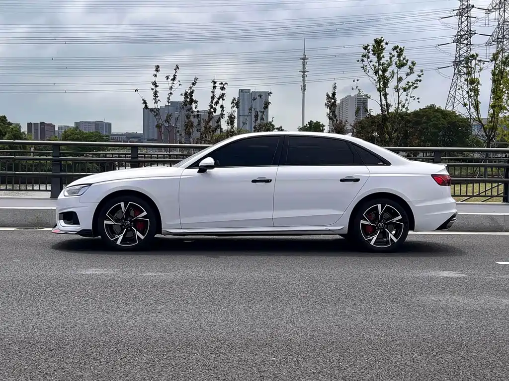 Audi A4L — миниатюра 10