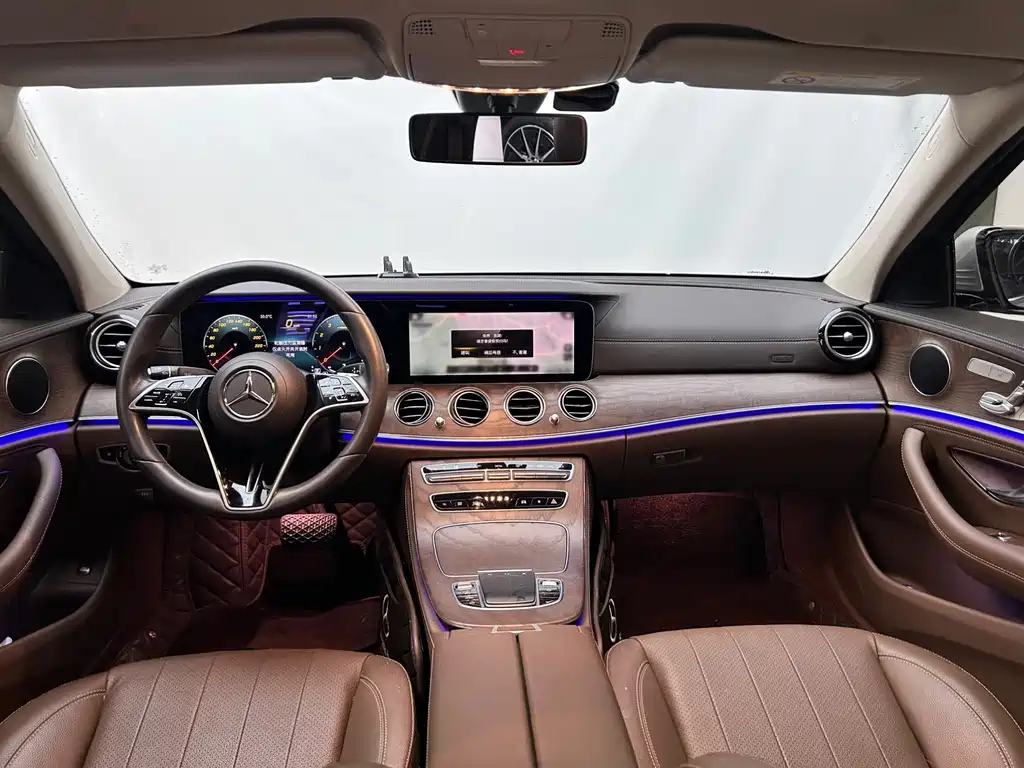 Mercedes-Benz E-Class — миниатюра 15