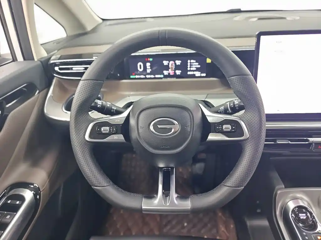 GAC Motor Trumpchi E8 PHEV — миниатюра 11