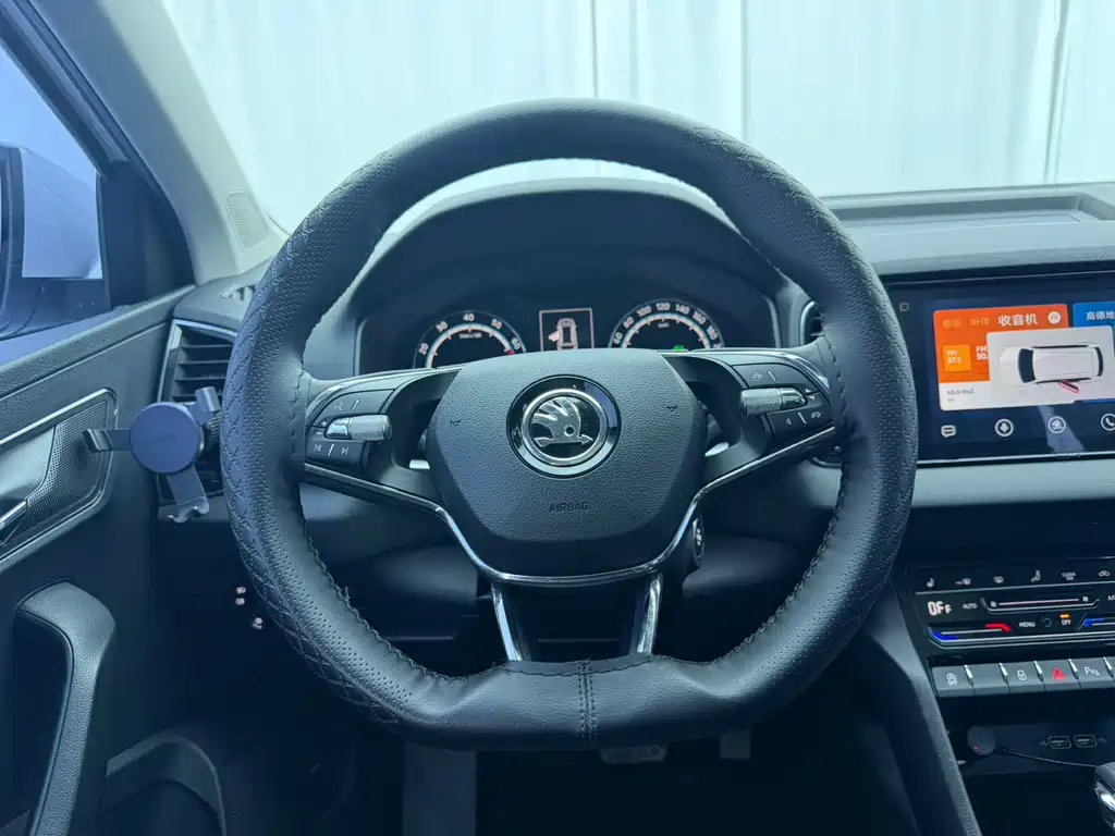 Skoda Karoq — миниатюра 14