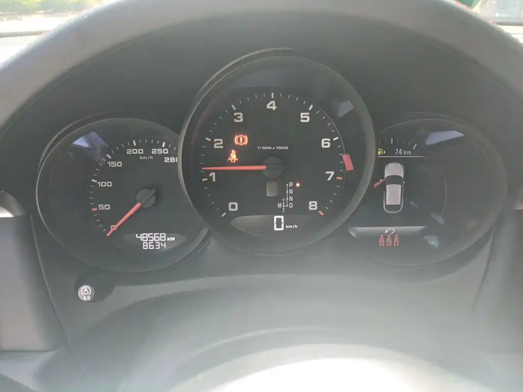 Porsche Macan — миниатюра 12