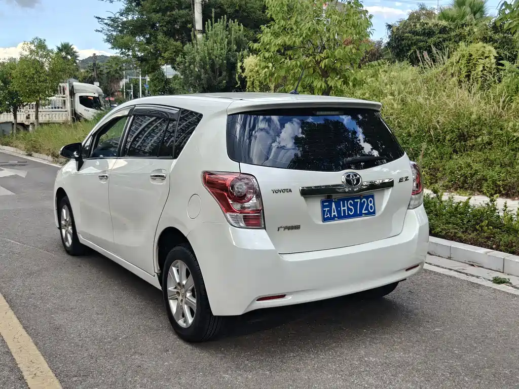 Toyota Verso — миниатюра 7