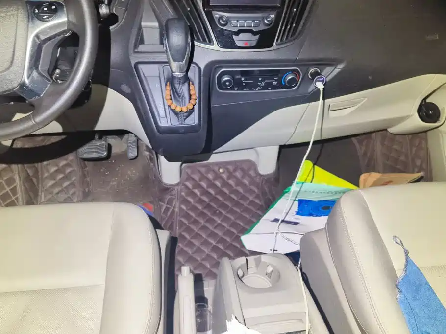 Ford Tourneo — миниатюра 16