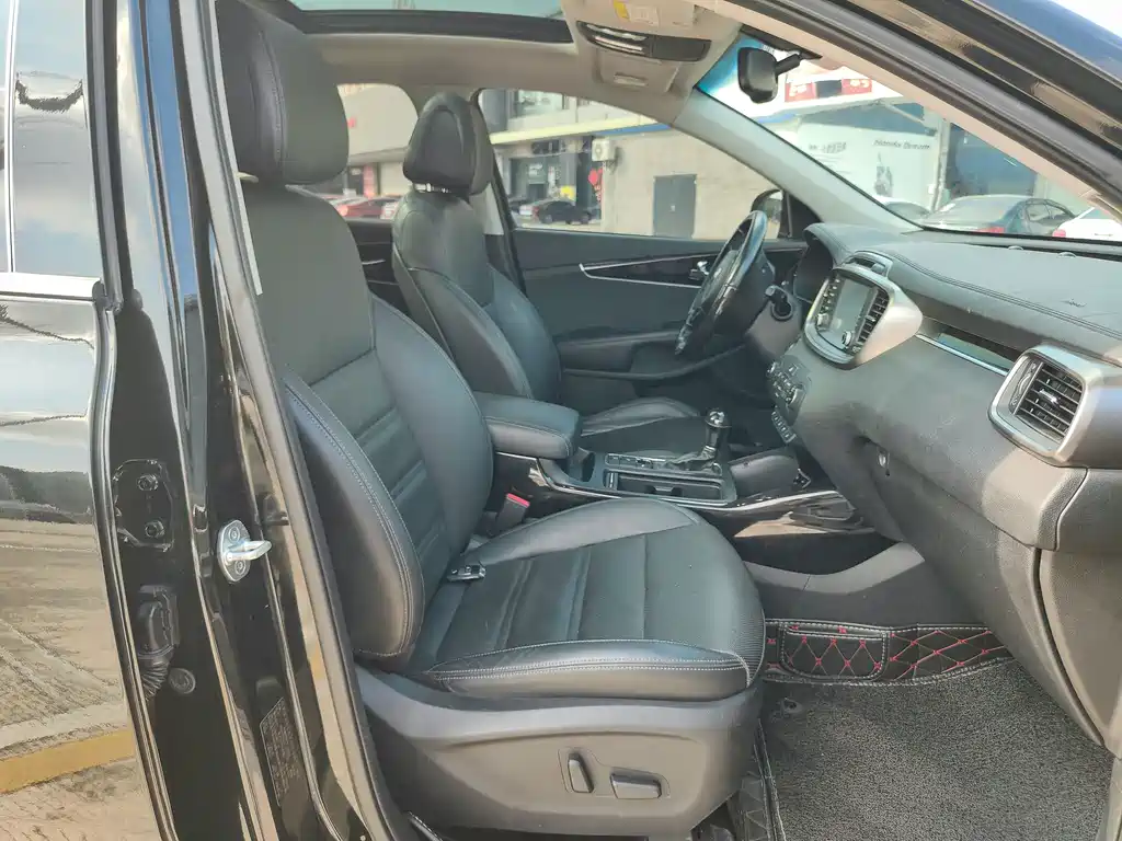 Kia Sorento — миниатюра 9