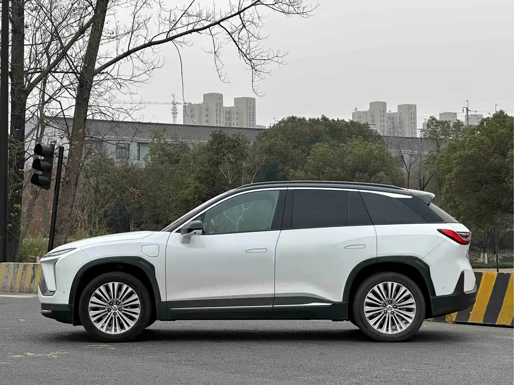 NIO NIO ES6