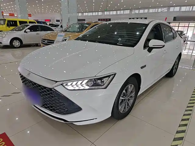 2025 BYD Qin