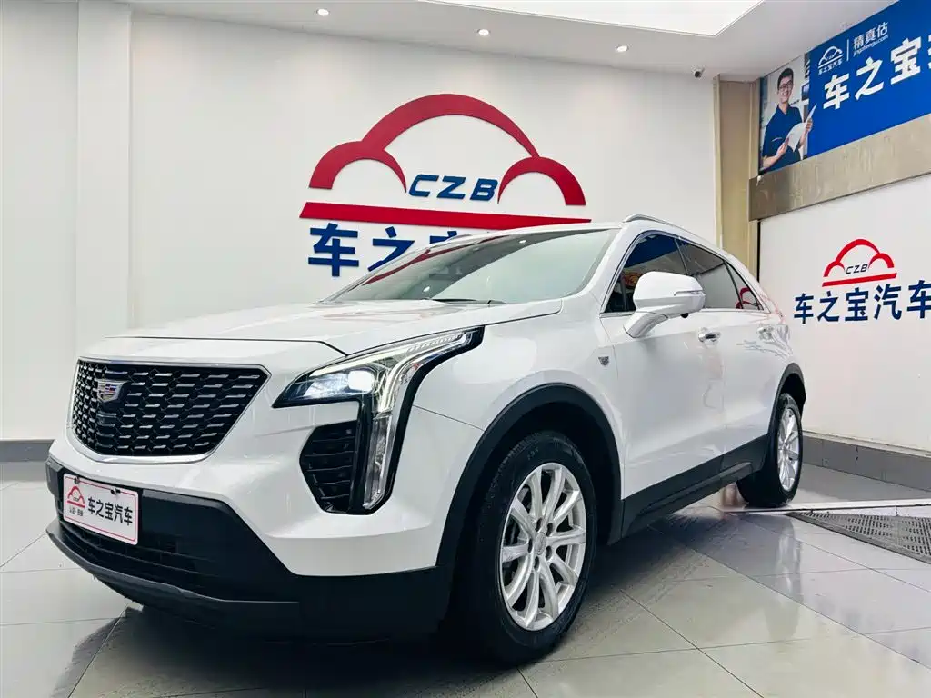 CADILLAC XT4