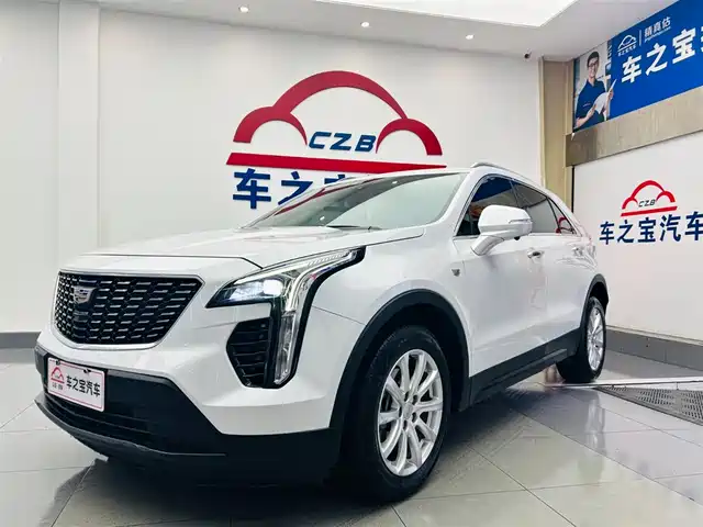 CADILLAC XT4