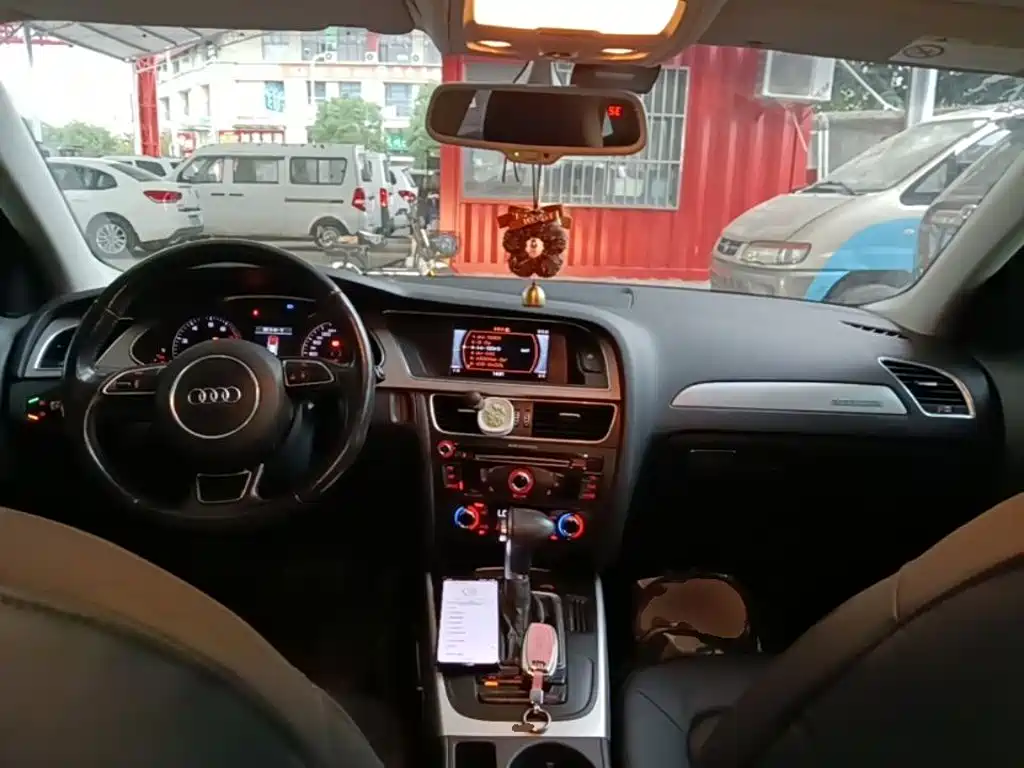 Audi A4L — миниатюра 10
