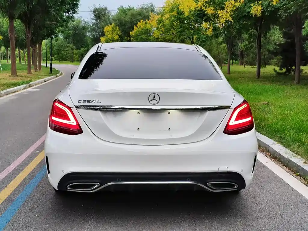 Mercedes-Benz C-Class — миниатюра 6