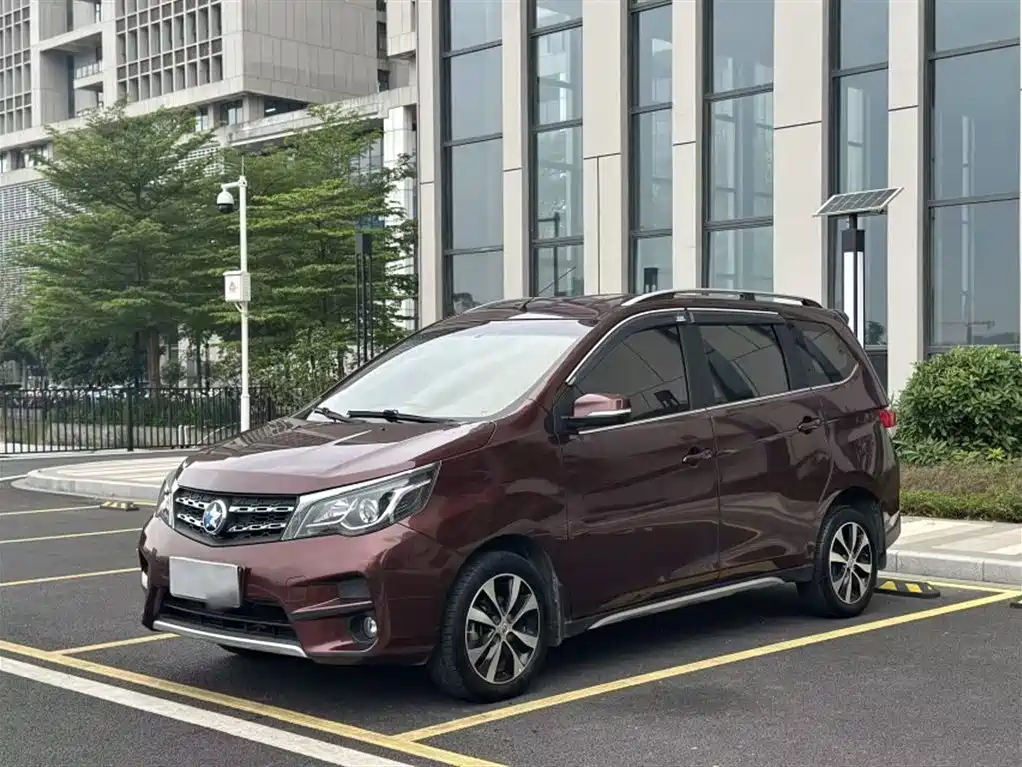 Venucia M50V 2017