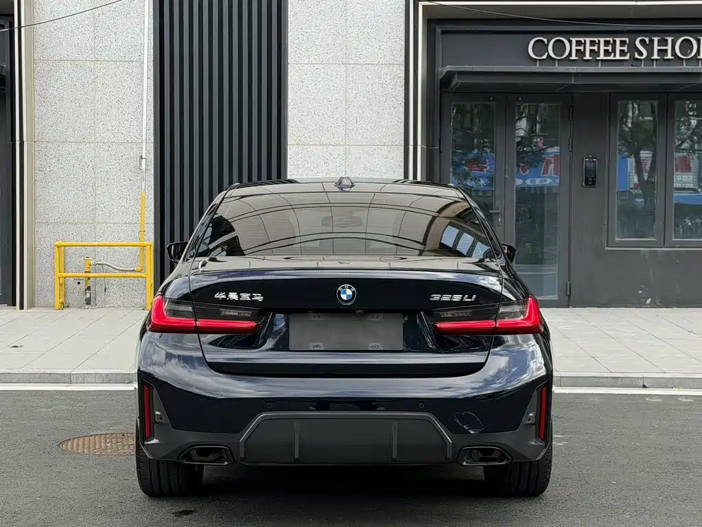 BMW 3 Series 2024 — фото 13