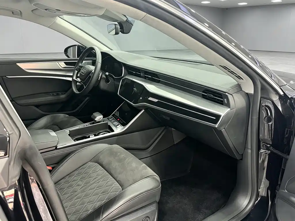Audi A7L — миниатюра 7