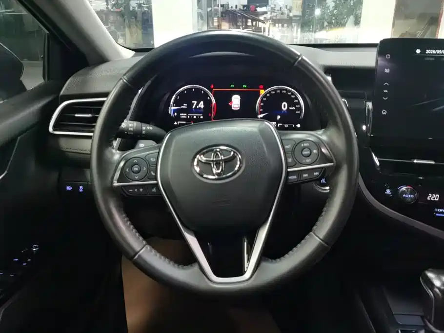Toyota Camry — миниатюра 15