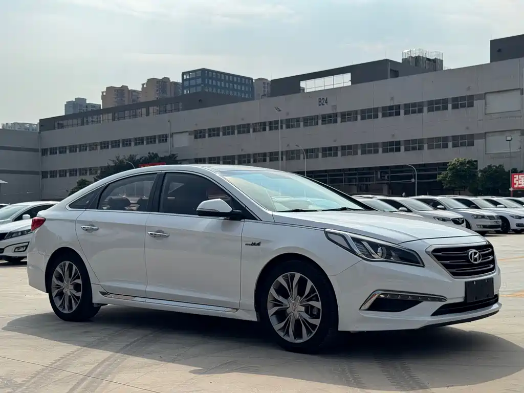 Hyundai Sonata — миниатюра 3