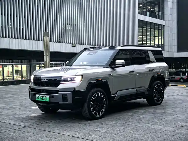 FANG CHENG BAO LEOPARD 8 2024