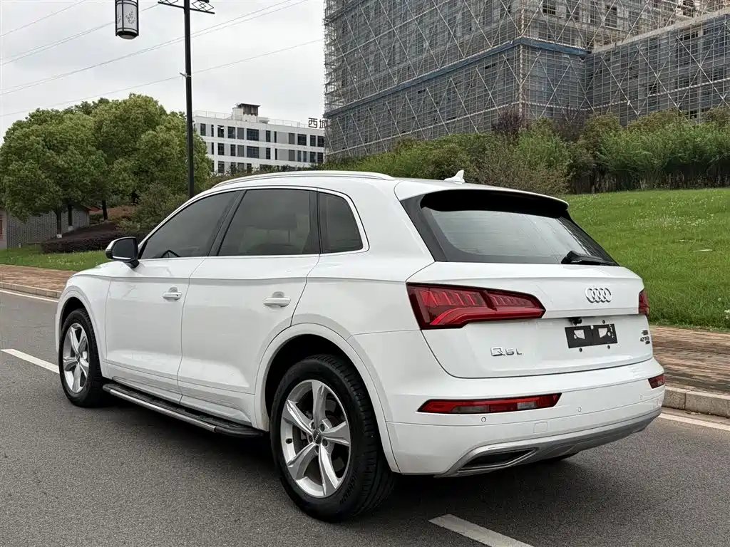 Audi Q5L 2020 40 TFSI