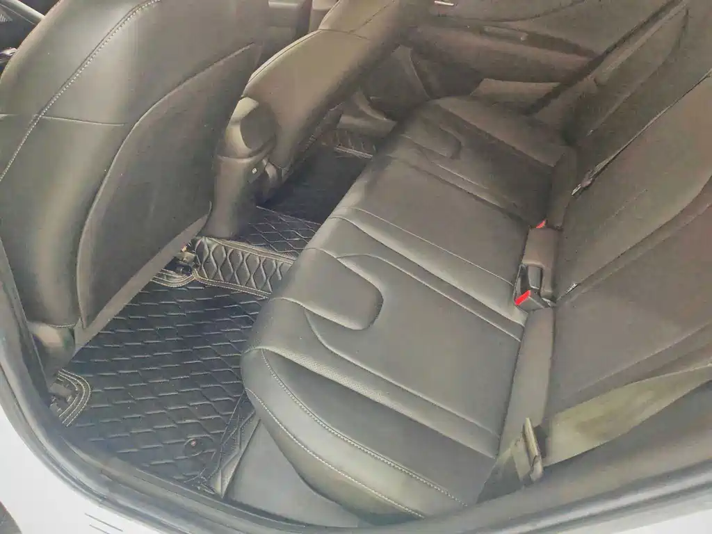 Hyundai Elantra — миниатюра 22
