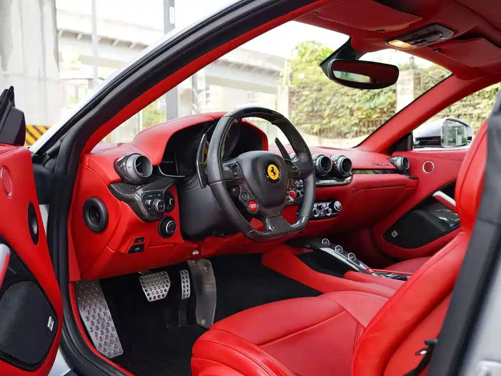 Ferrari F12berlinetta — миниатюра 14