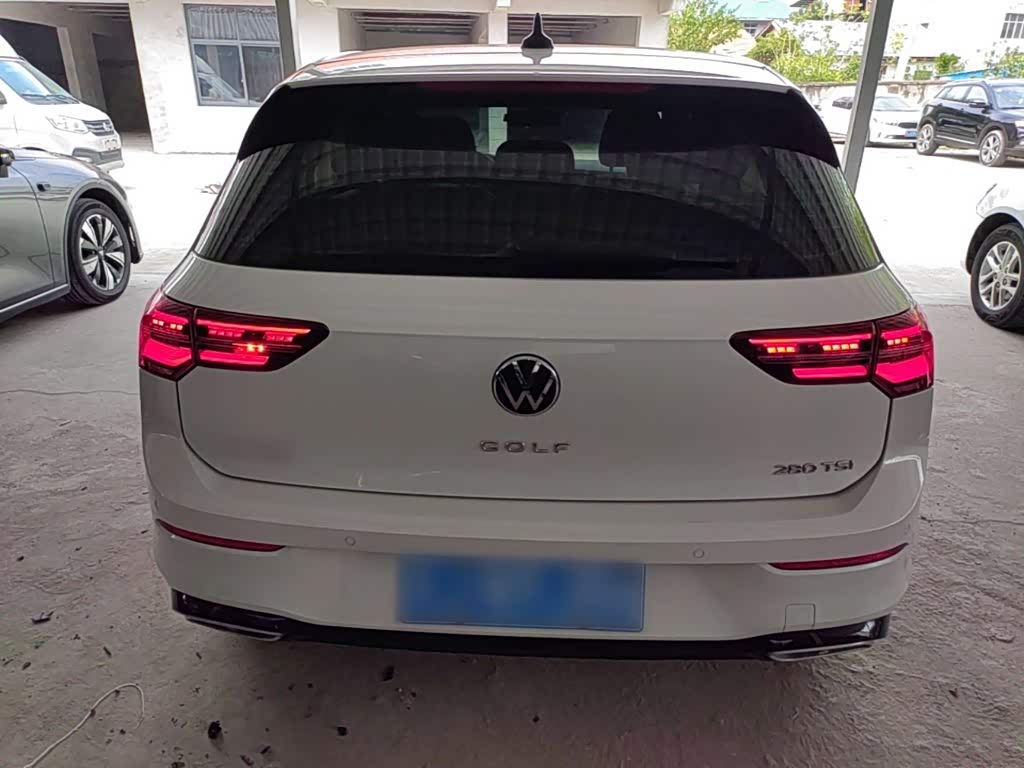 Volkswagen Golf 1.4 л 2022 г. Белый, пробег 44000 км