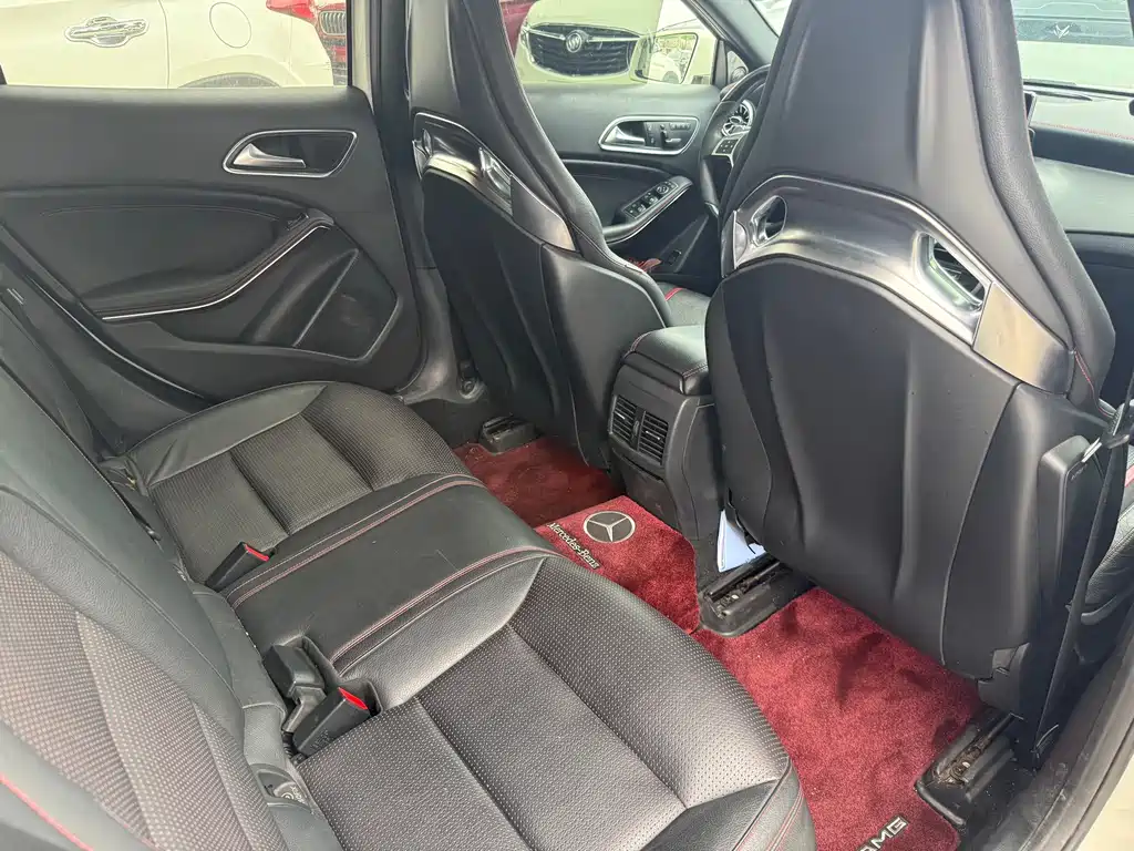 Mercedes-Benz GLA AMG AMG GLA 45 4MATIC, фото 11