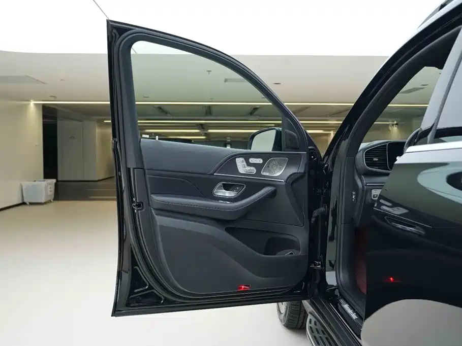 Mercedes-Benz GLS — миниатюра 14
