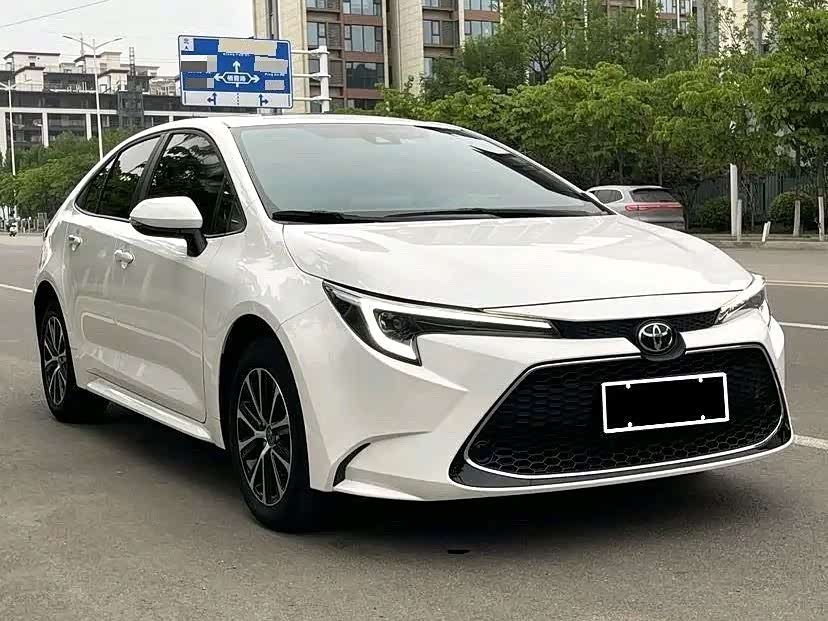 Toyota Levin 1.2 л 2023 г. Белый, пробег 13000 км