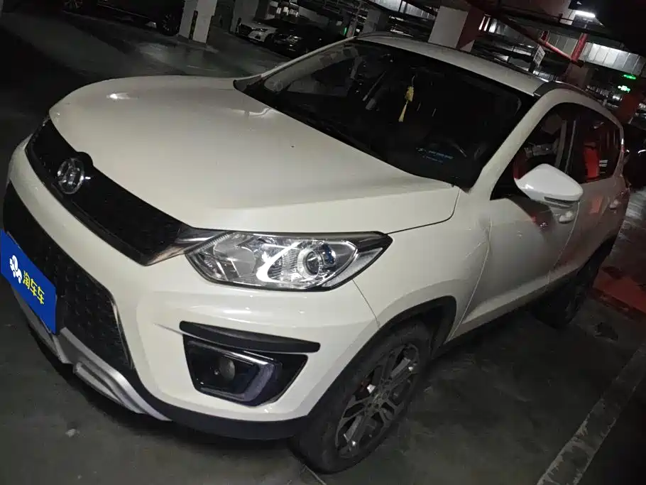 BAIC Senova X35