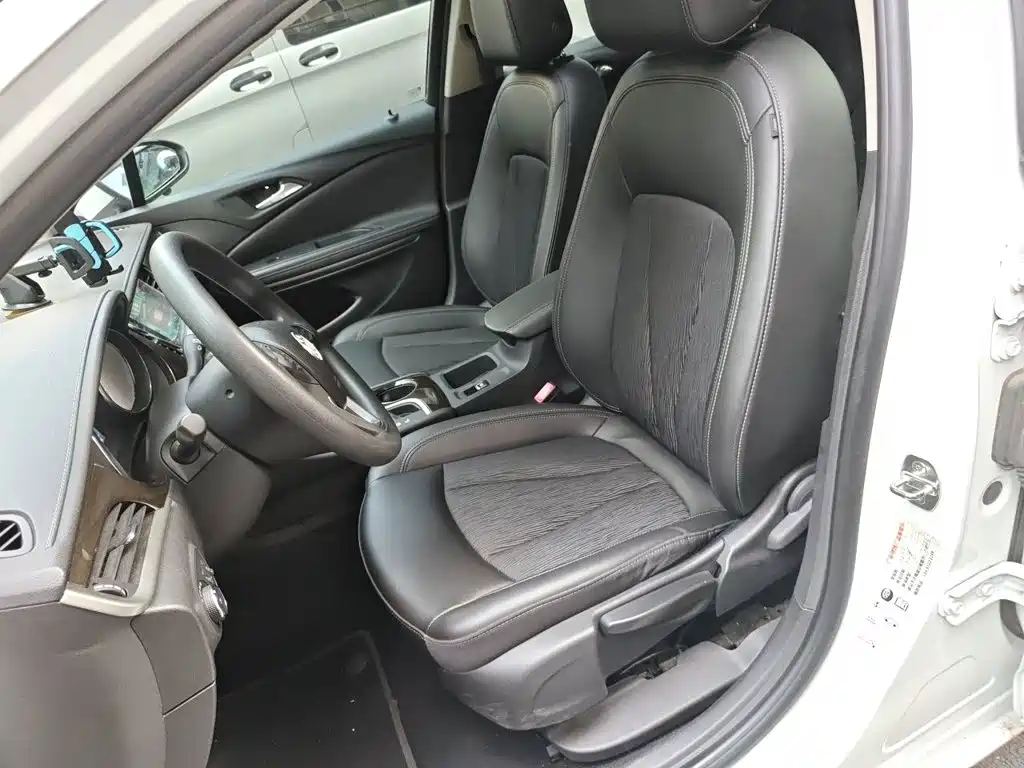 Buick Verano — миниатюра 16