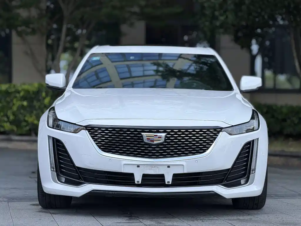 Cadillac CT5 2022 — фото 2