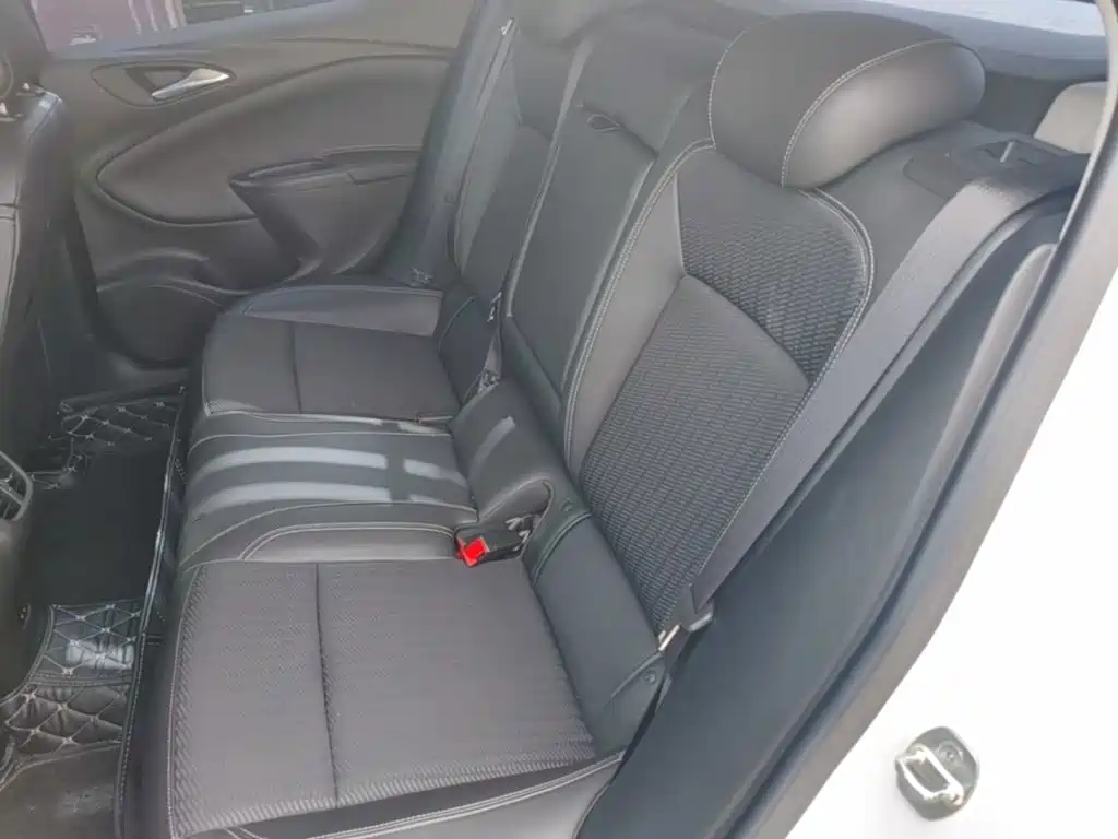 Buick Verano — миниатюра 17
