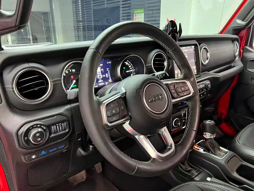 Jeep Wrangler PHEV — миниатюра 7