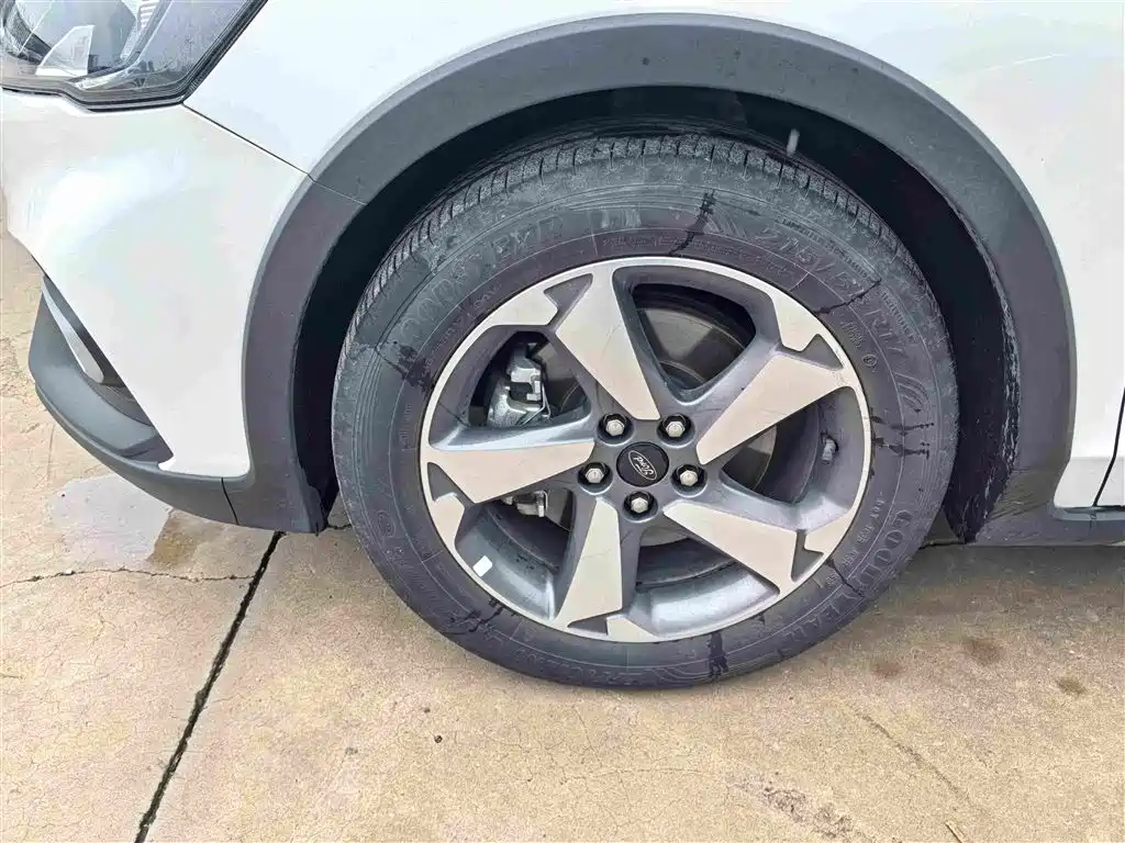 Ford Focus Active — миниатюра 14