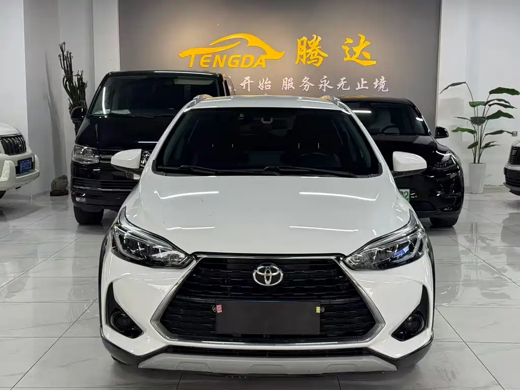 Toyota Yaris L — миниатюра 2