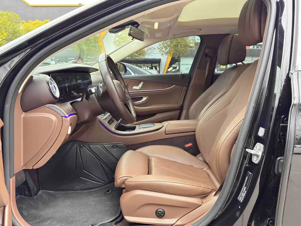 MERCEDES-BENZ E CLASS