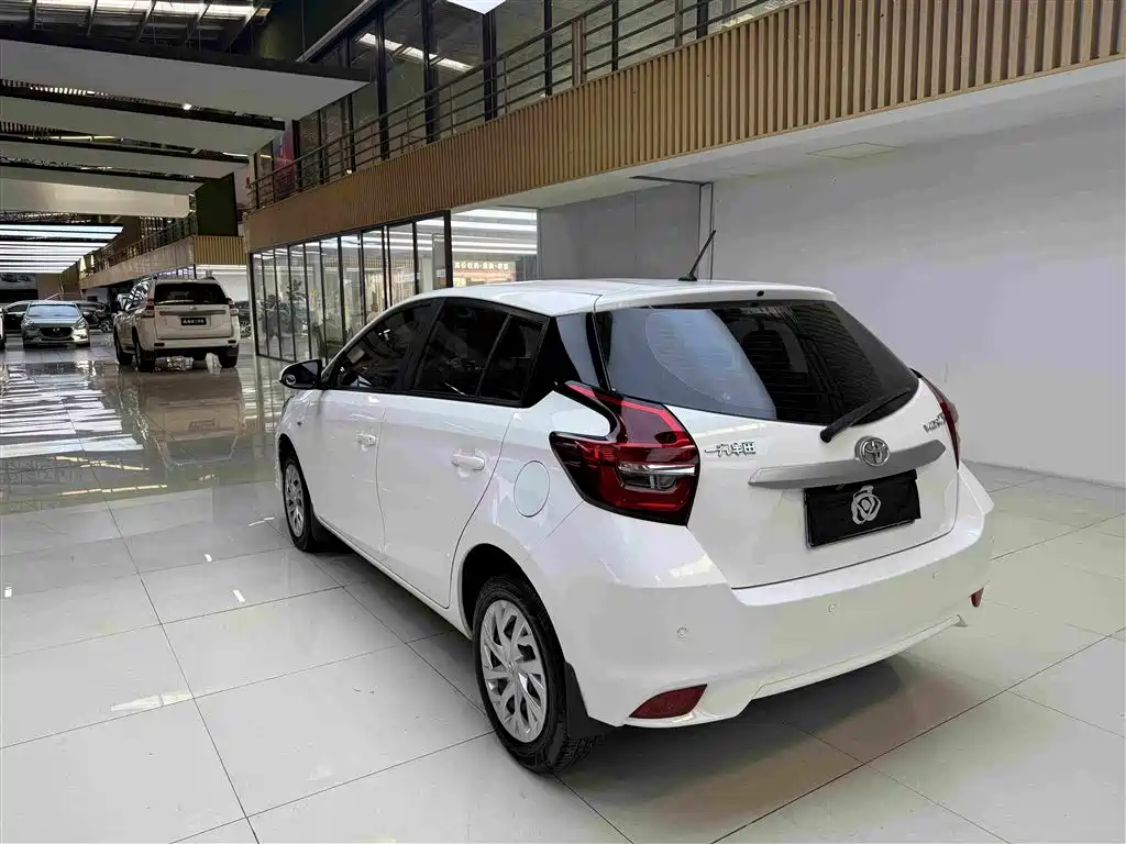 Toyota Vios FS — миниатюра 7