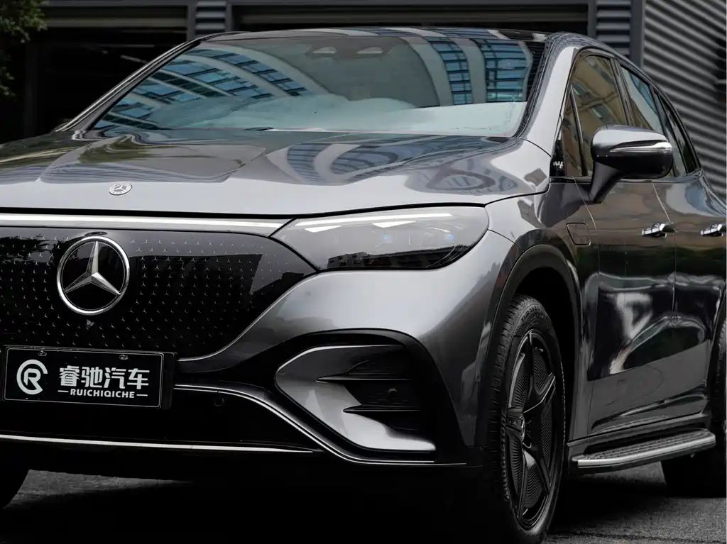 Mercedes-Benz EQE SUV — миниатюра 7