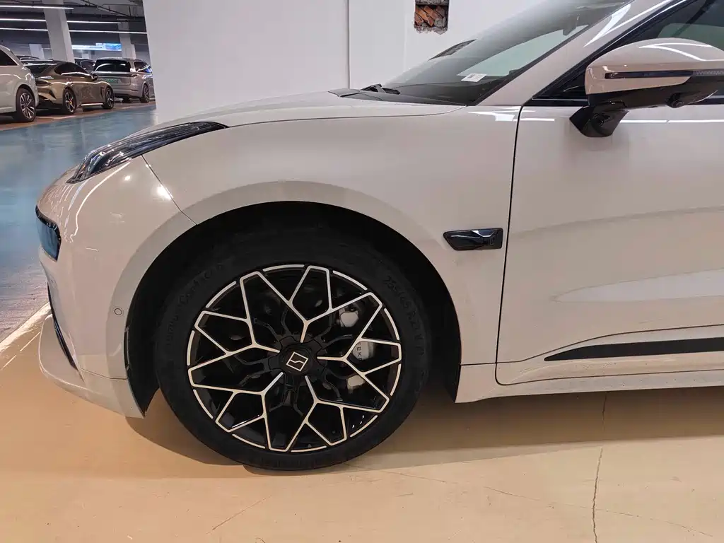 ZEEKR EXTREME KRYPTON 001