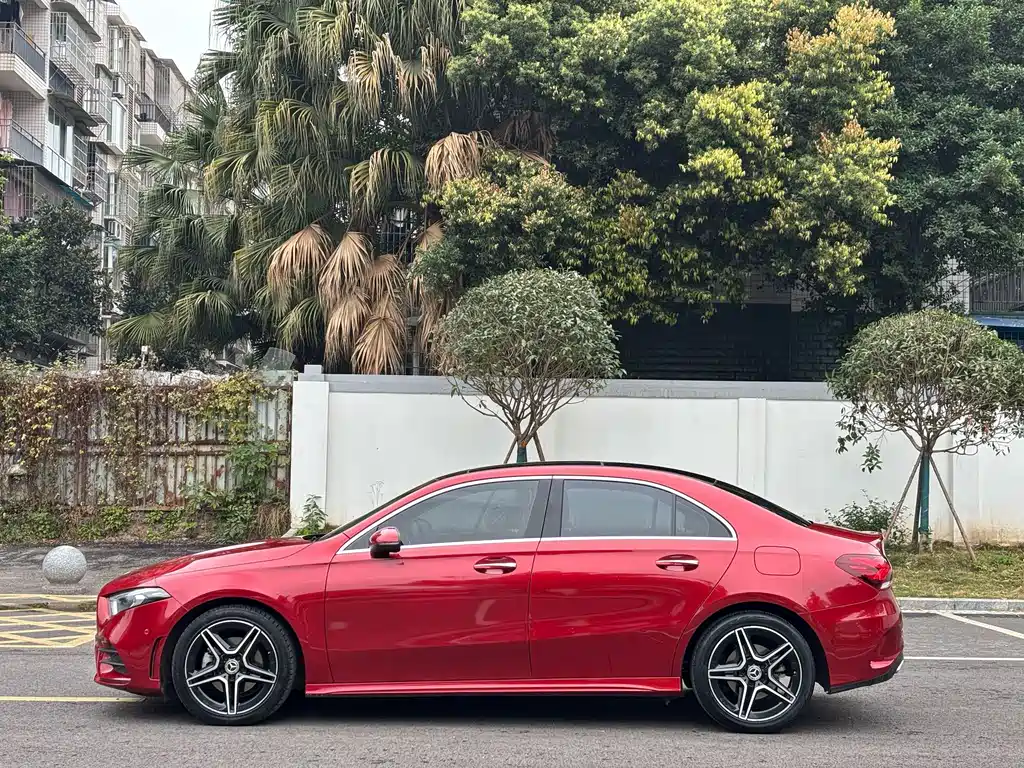 Mercedes-Benz A-Class — миниатюра 3