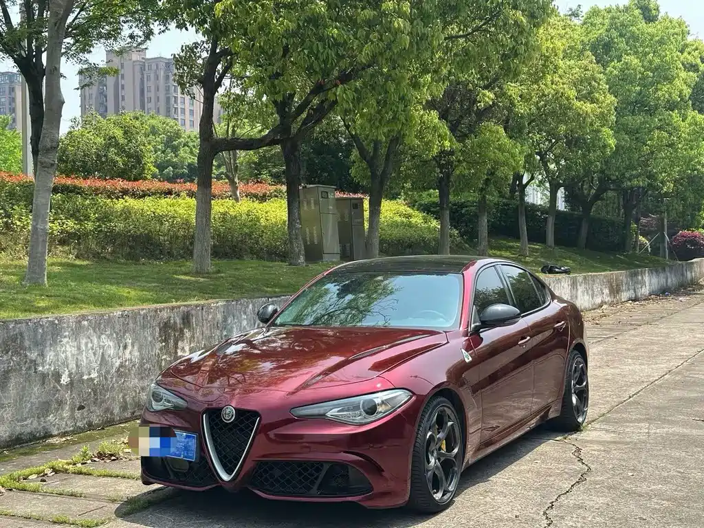 Alfa Romeo Giulia — миниатюра 3