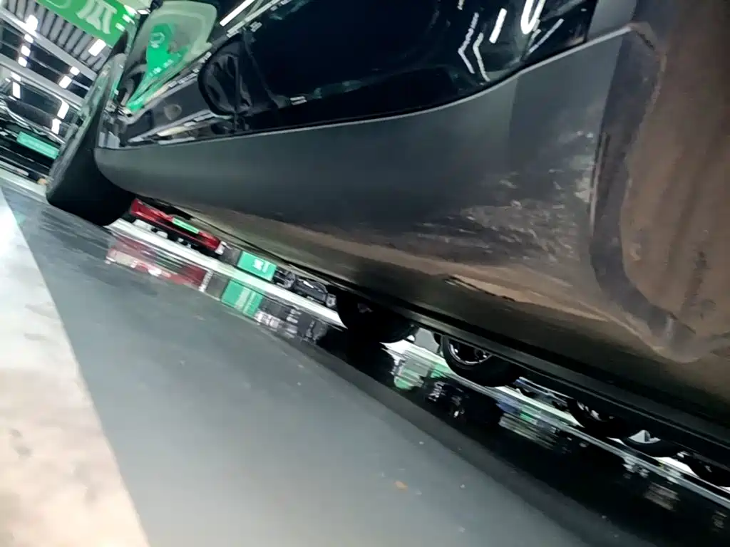 Tesla Model Y — миниатюра 22