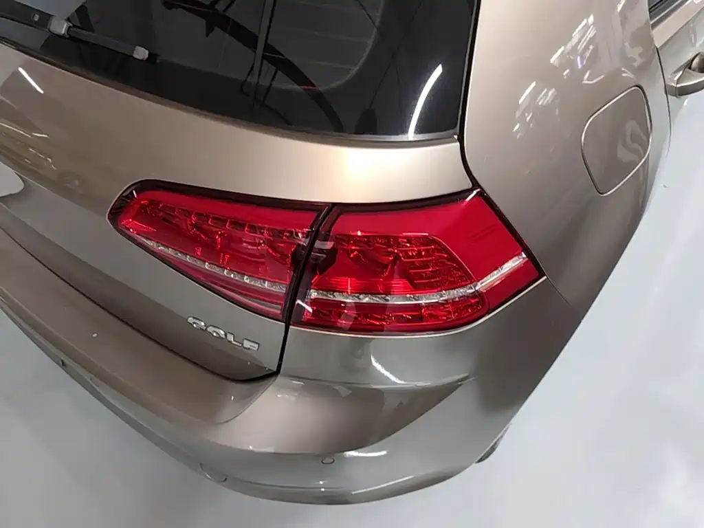 Volkswagen Golf — миниатюра 8