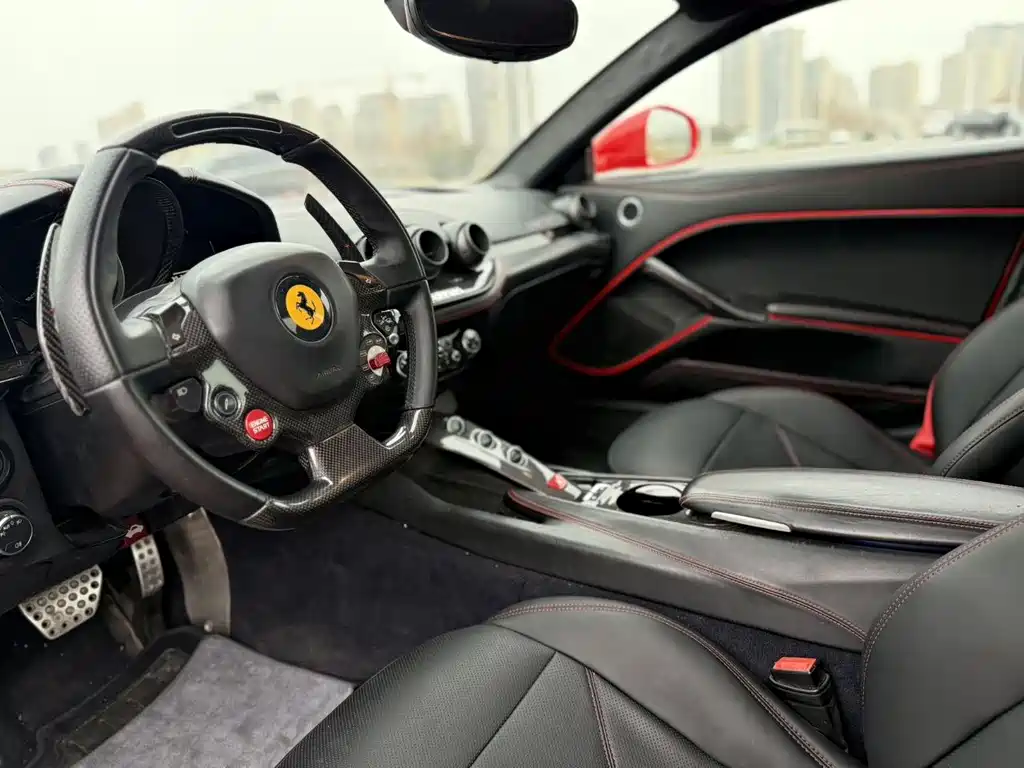 Ferrari F12berlinetta 2013 6.3L