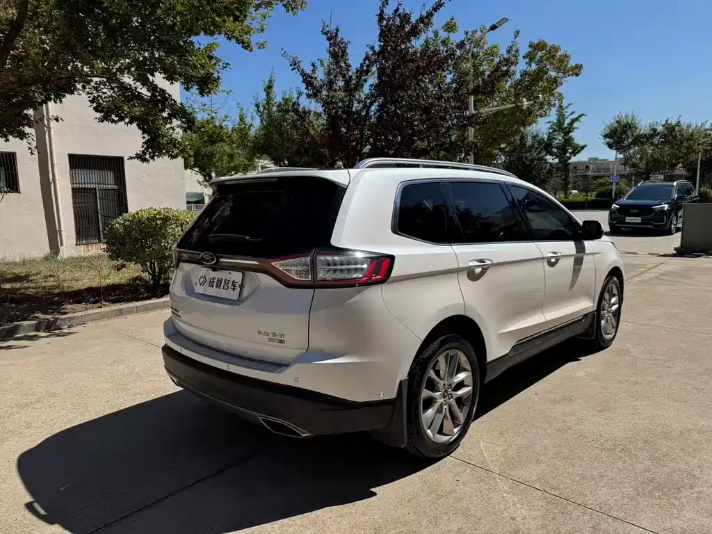 Ford Edge — миниатюра 11