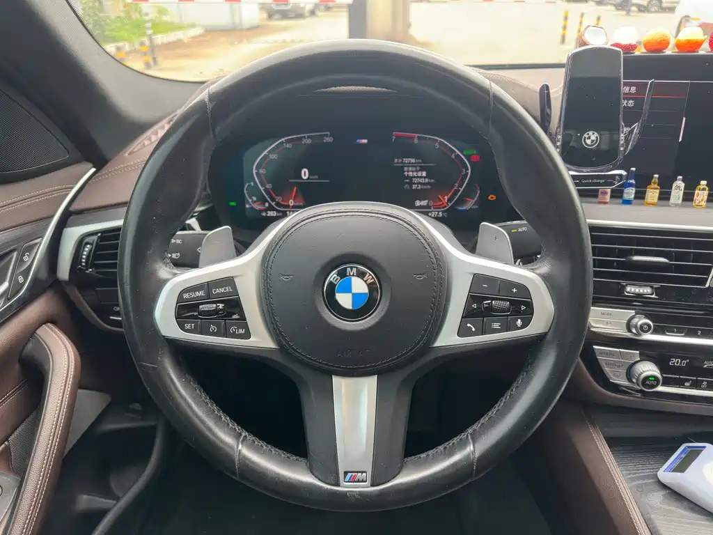BMW 5 Series — миниатюра 2