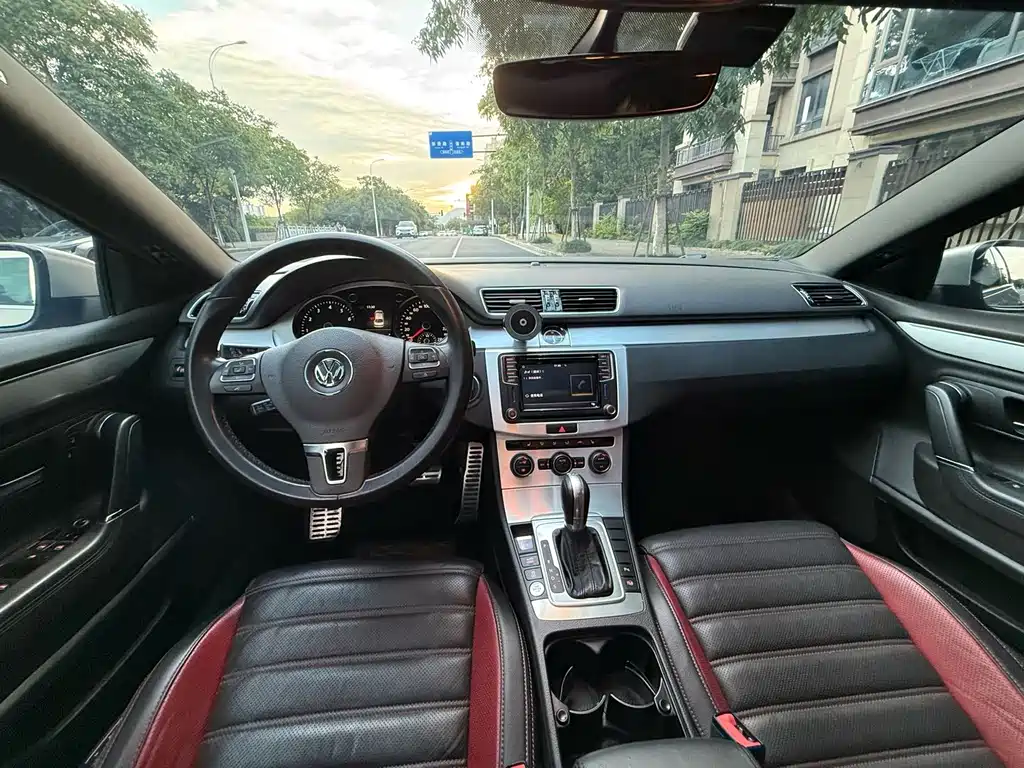 Volkswagen CC — миниатюра 8
