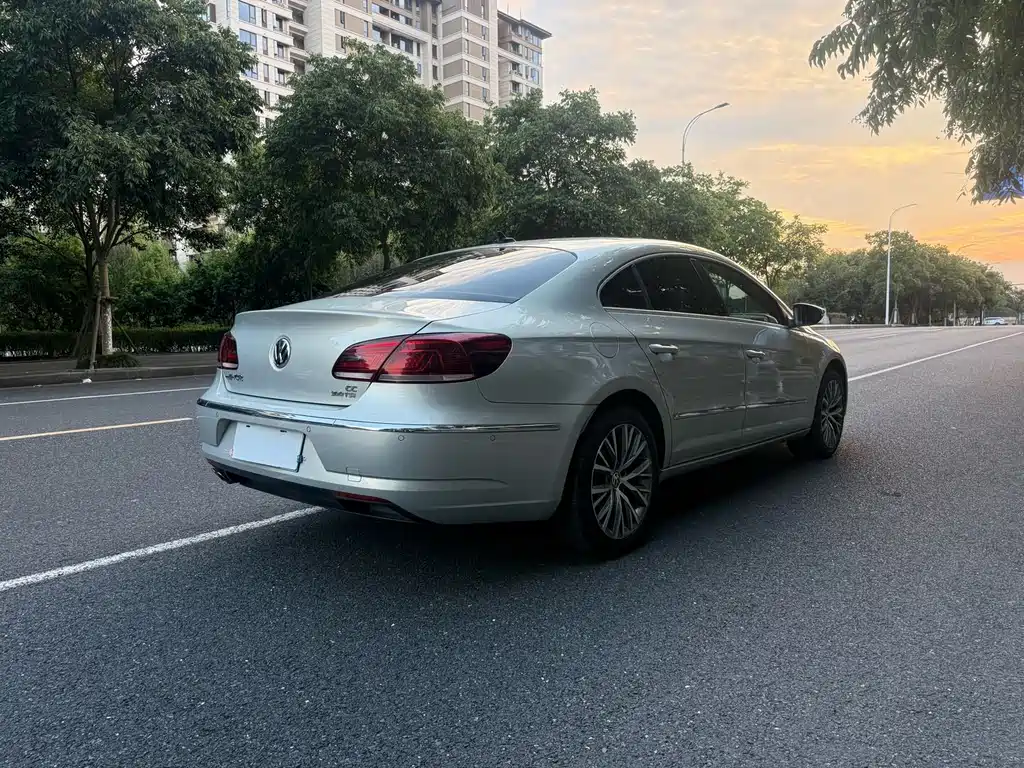 Volkswagen CC — миниатюра 11