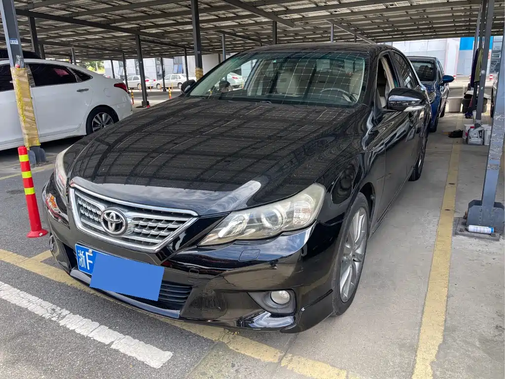 Toyota Reiz 2013